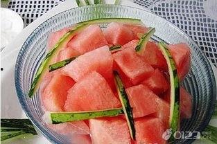 怀孕梦见别人吃瓜,揭秘“别人吃瓜”的寓意与启示